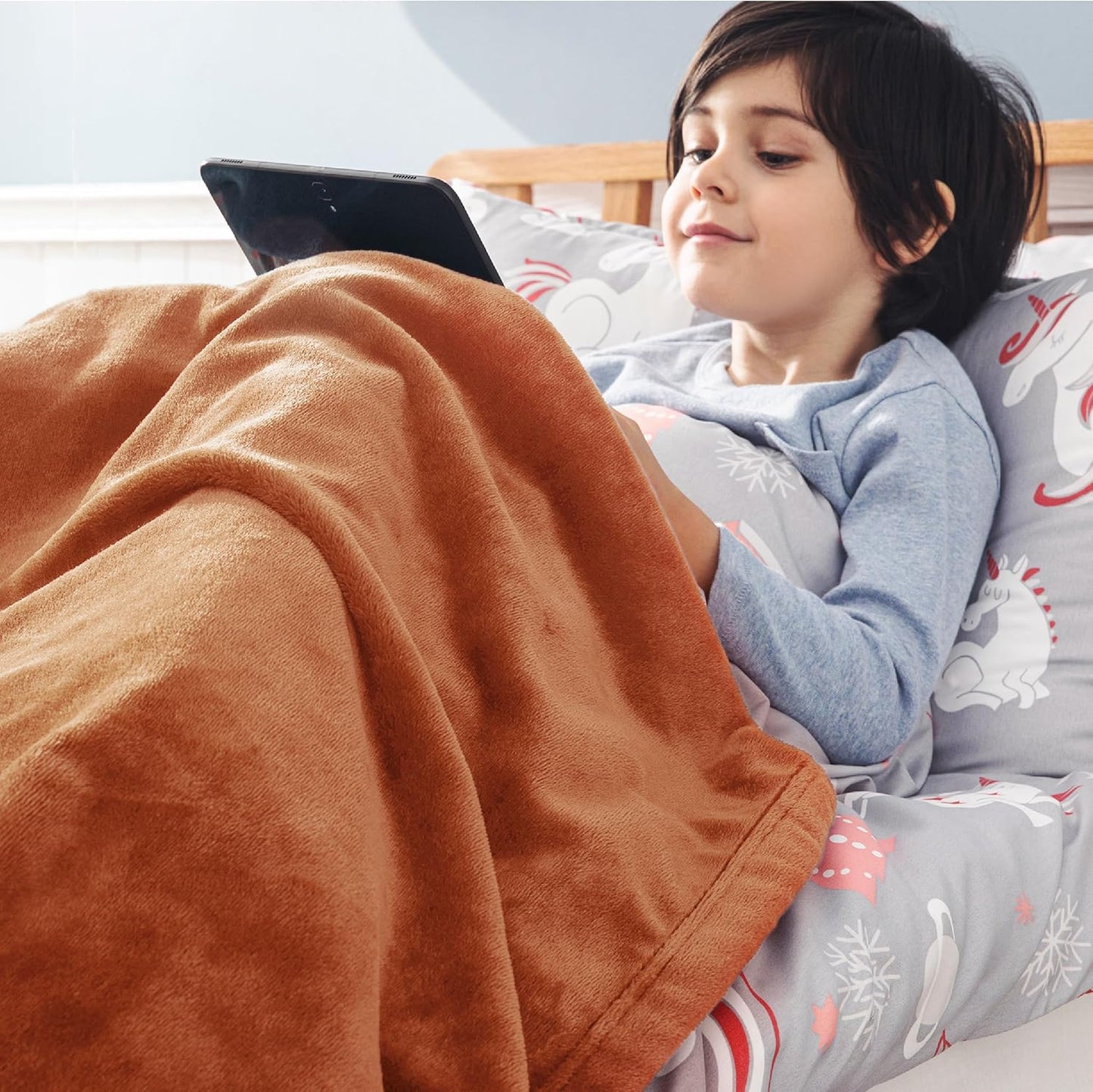 Bedsure Bedding Fleece Blanket for Girls and Boys - Soft Cozy Cute Small Throw Blankets for Travel, 43x55 Inches, Burnt Orange