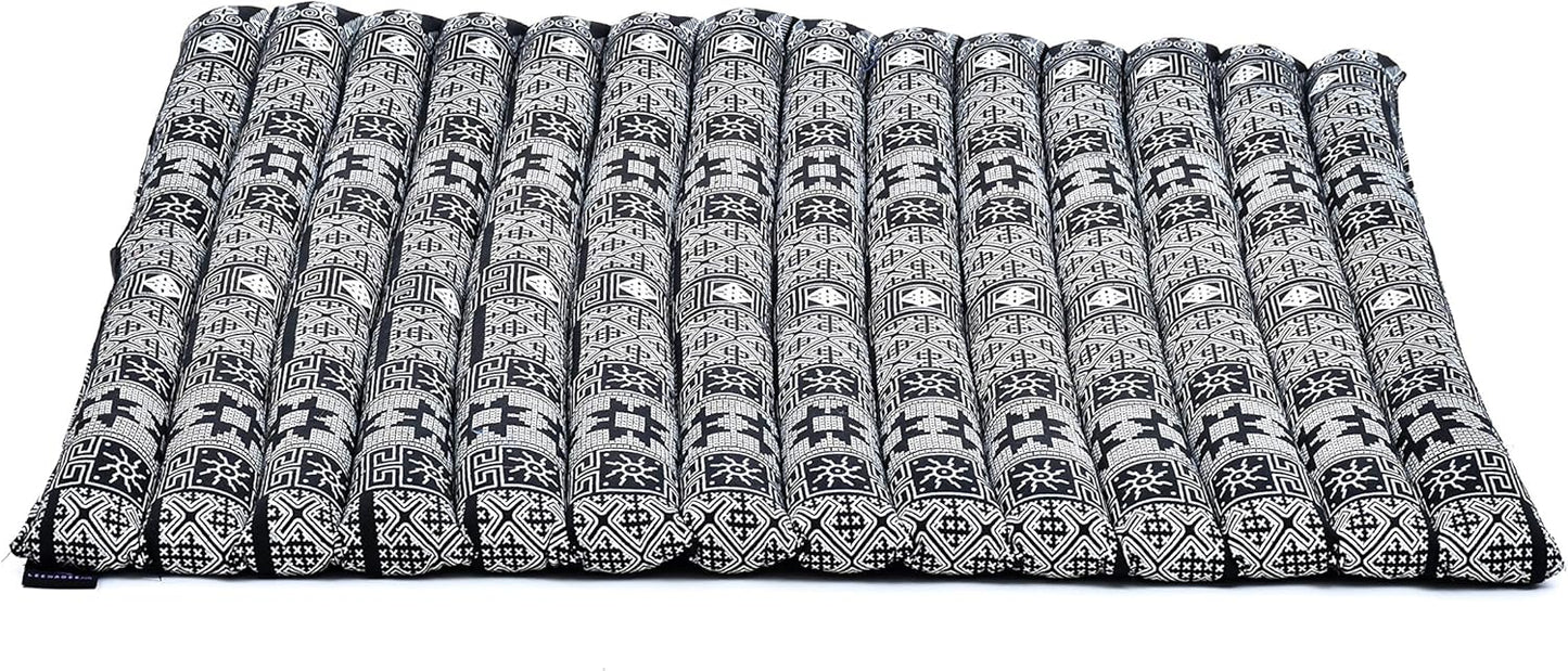 Leewadee Zabuton Seating Cushion – Square Floor Seat for Meditation Exercises, Light Yoga Mat Filled with Kapok