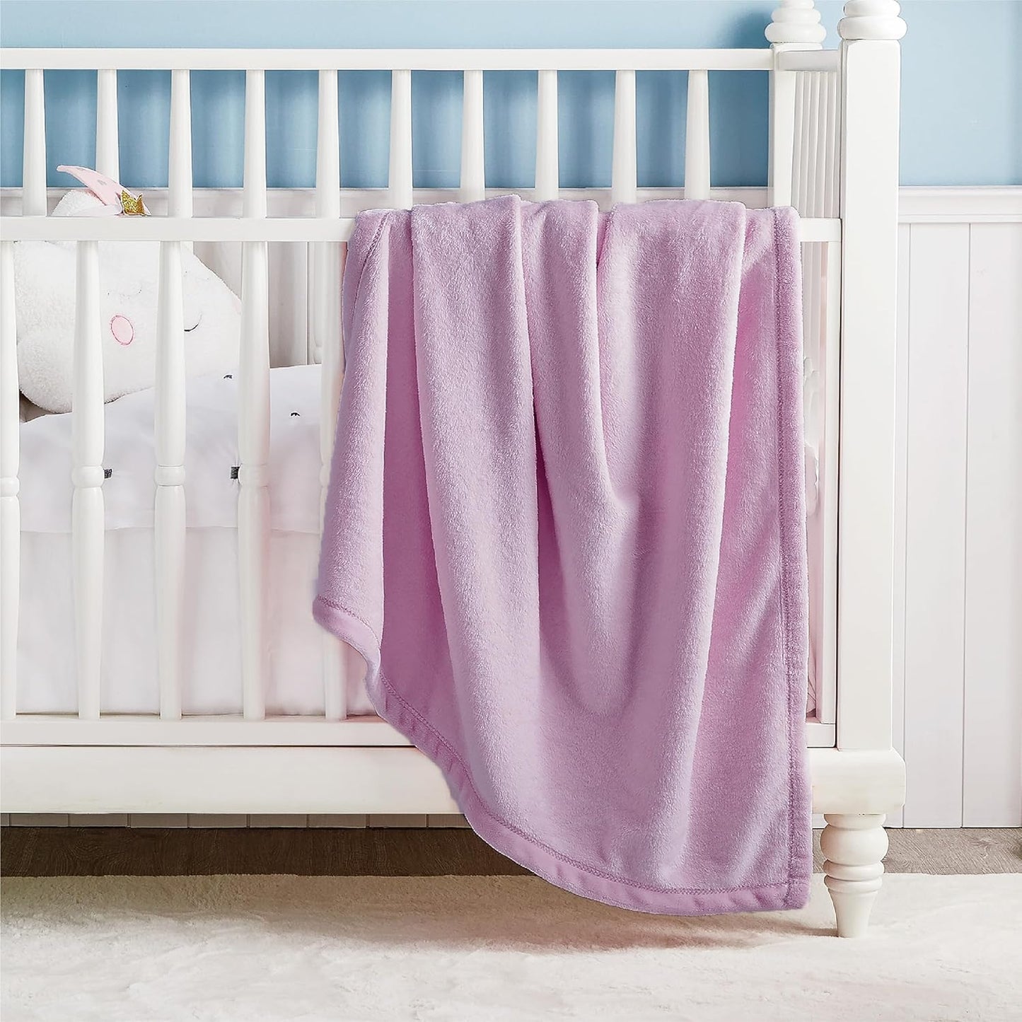 Bedsure Bedding Fleece Blanket for Girls and Boys - Soft Cozy Cute Small Throw Blankets for Travel, 43x55 Inches, Lilac